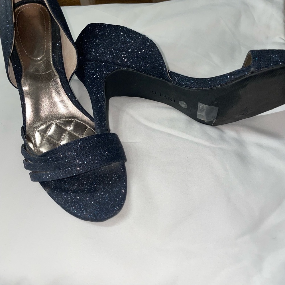 Alfani Women’s Dress Shoes - Blue Sparkle. Size 8.5 Beautiful!! - Picture 2 of 6